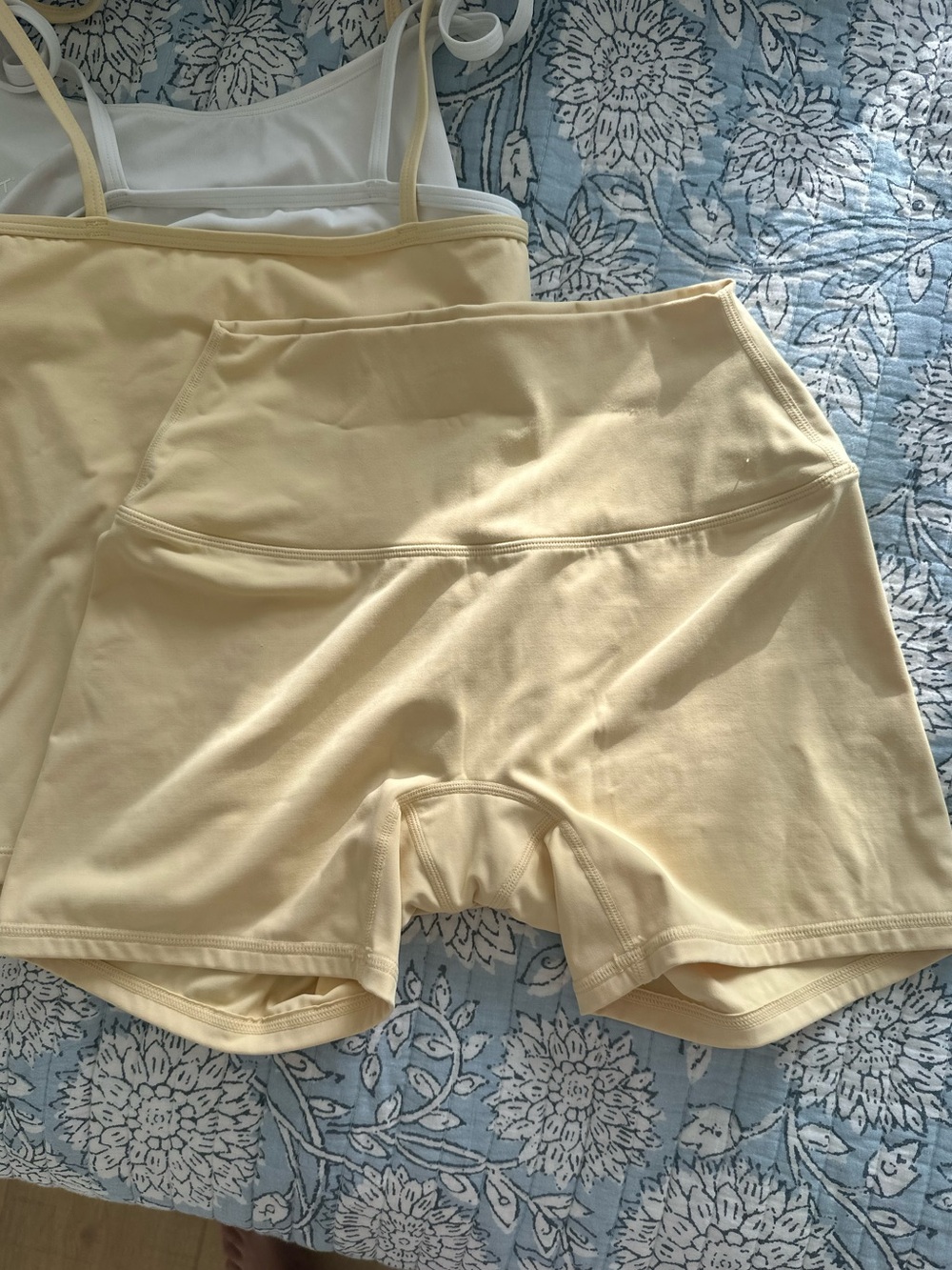 SET Active Yellow Tank & Short Set - Picture 3 of 5